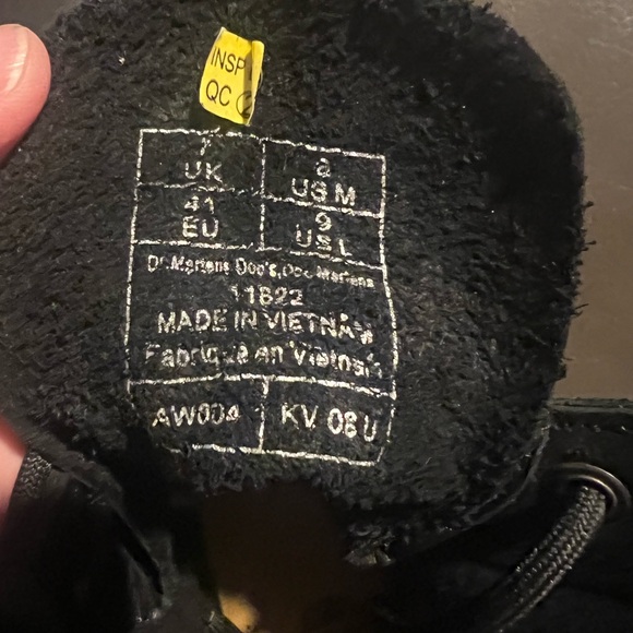 DR. MARTENS
DR. MARTENS BOOT 1460 VINTAGE UNISEX - Picture 13 of 13